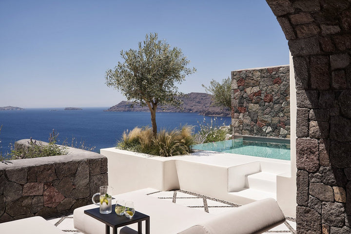 Canaves Oia Suites