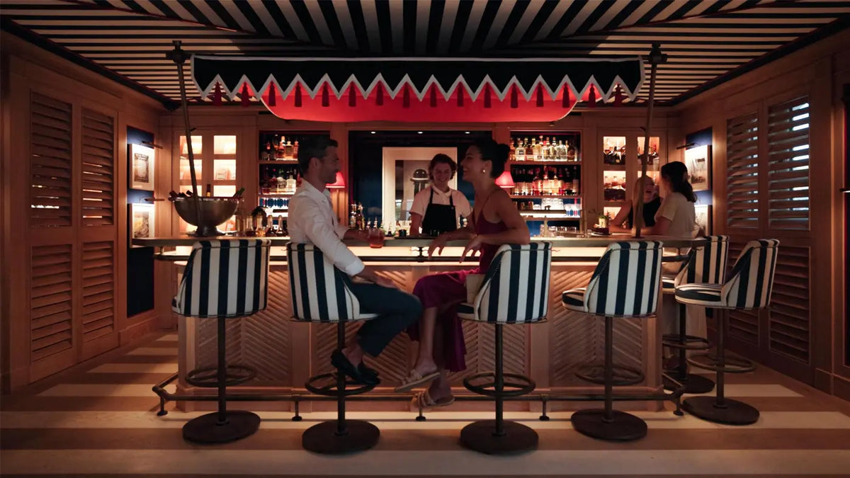 AREV Saint-Tropez - Q s BAR